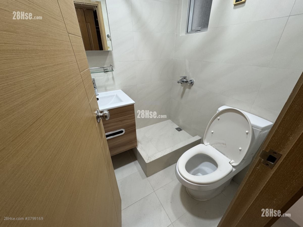 Riviera Gardens Sell 3 Bedrooms 665 ft²