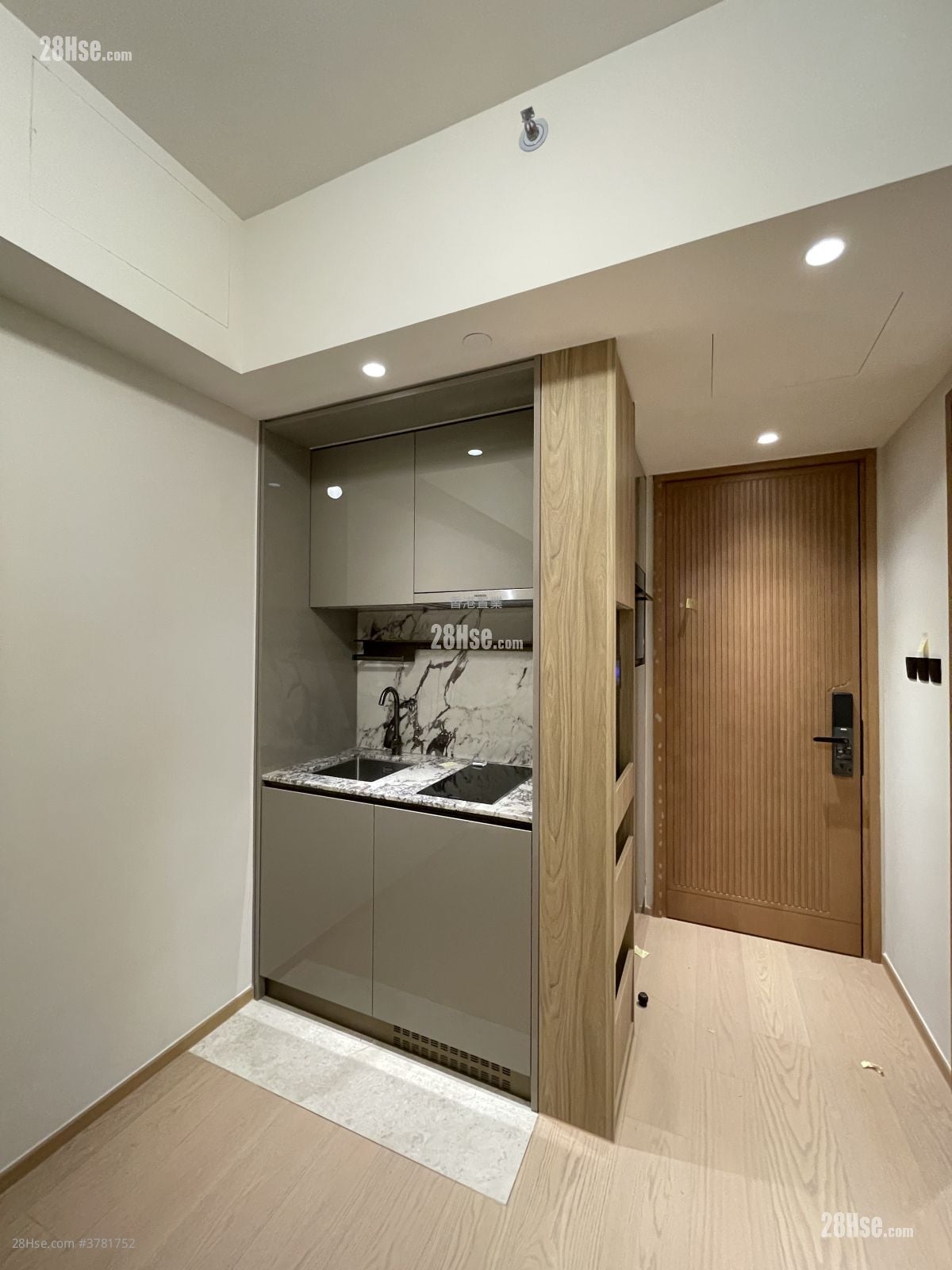 Topside Residence Rental 1 Bedroom , 1 Bathroom 272 ft²