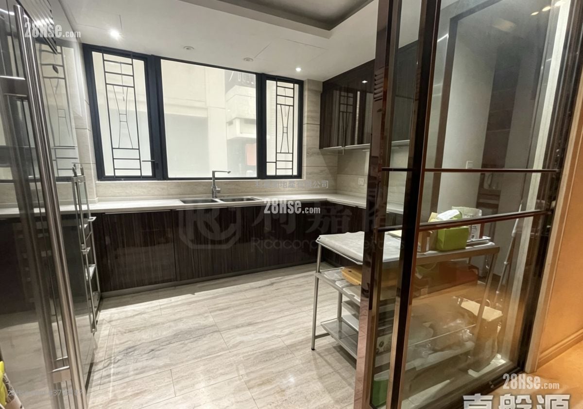 龙苑 售盘 5+ 房 2,152 平方尺