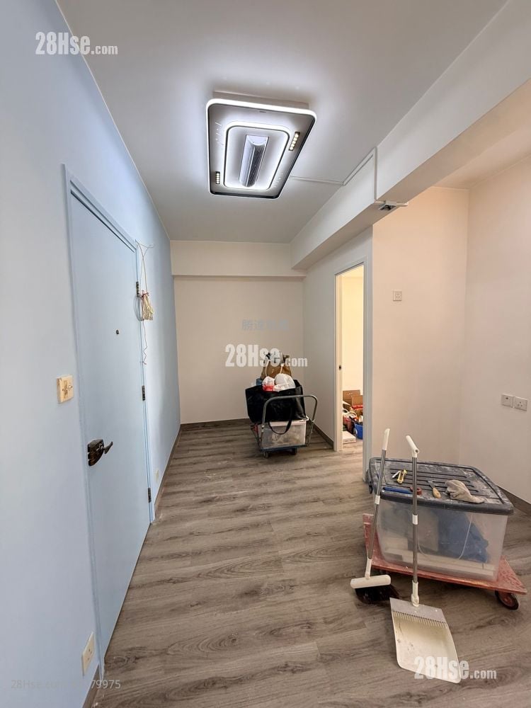 Fuk Wo Mansion Rental 1 Bedroom , 1 Bathroom 240 ft²