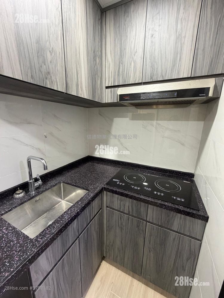 唐楼 售盘 2 房 , 2 浴室 657 平方尺