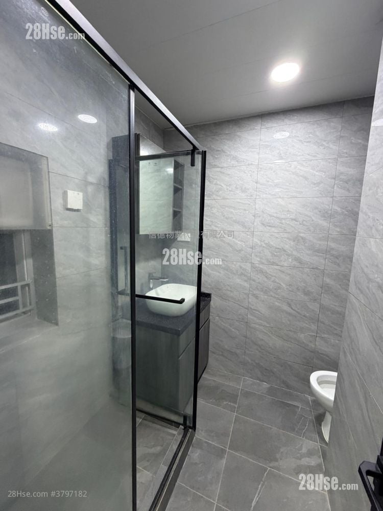 唐楼 售盘 2 房 , 2 浴室 657 平方尺