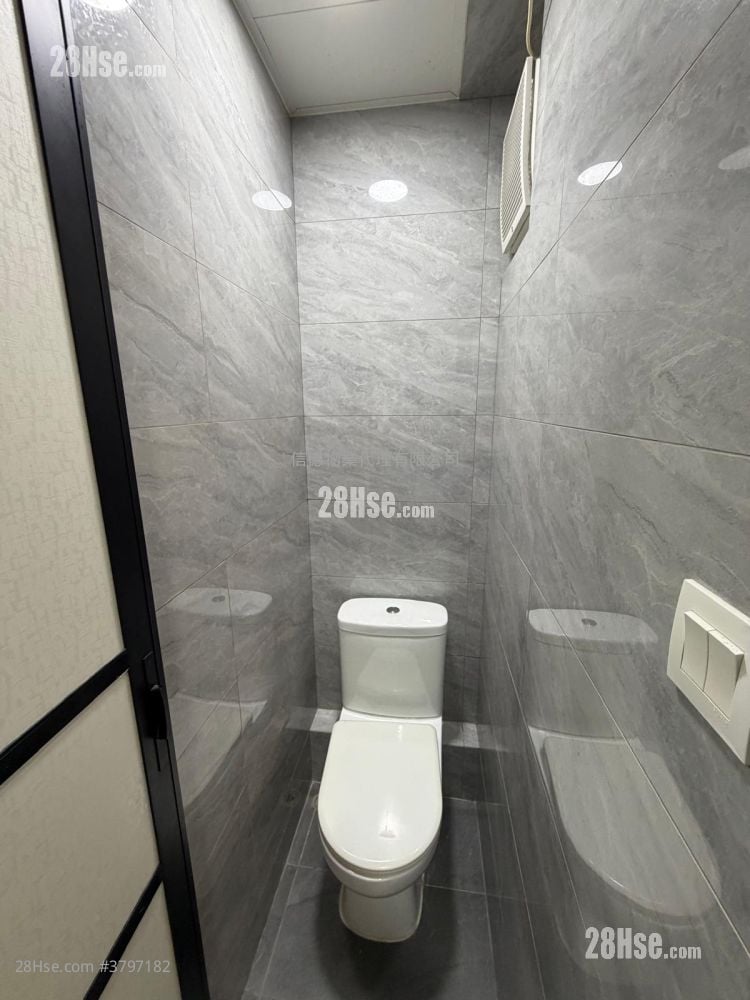 唐楼 售盘 2 房 , 2 浴室 657 平方尺