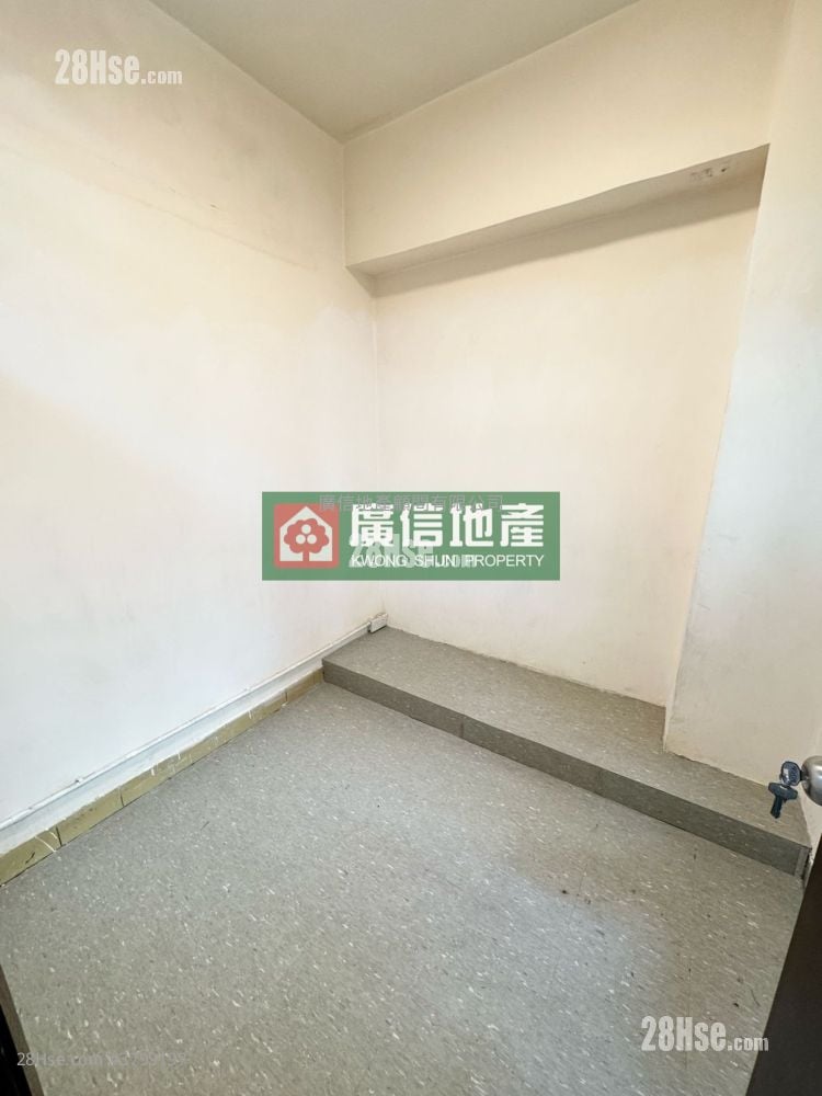 砵蘭街286號 租盤 2 房 , 1 浴室 300 平方呎