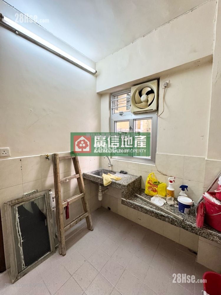 砵蘭街286號 租盤 2 房 , 1 浴室 300 平方呎