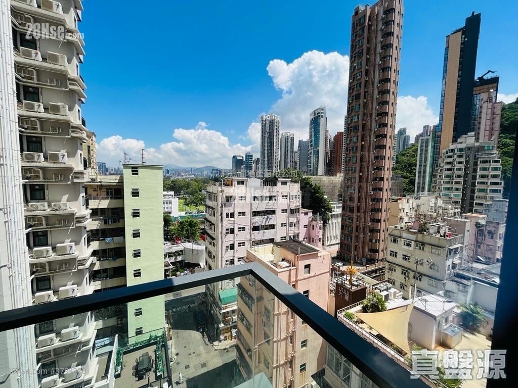 The Warren Sell 2 Bedrooms 610 ft²