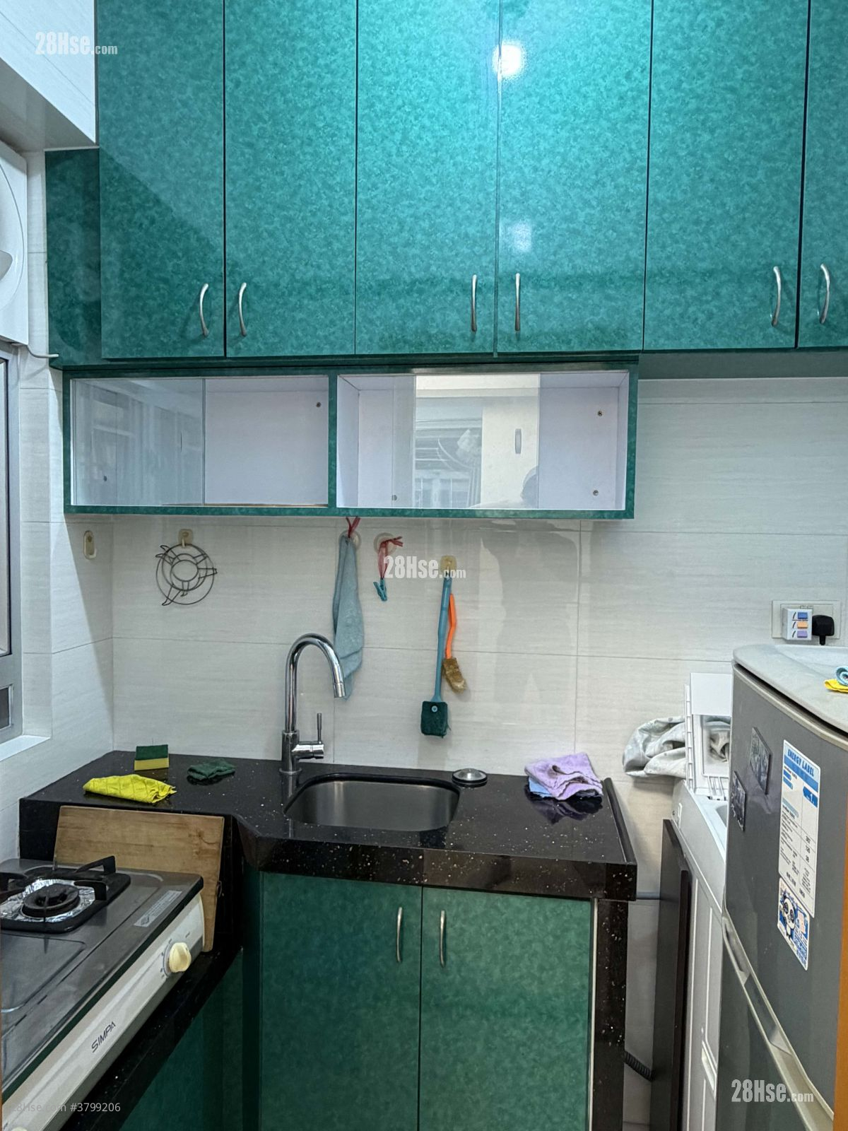 Fortune Centre Rental 3 Bedrooms , 1 Bathroom 424 ft²