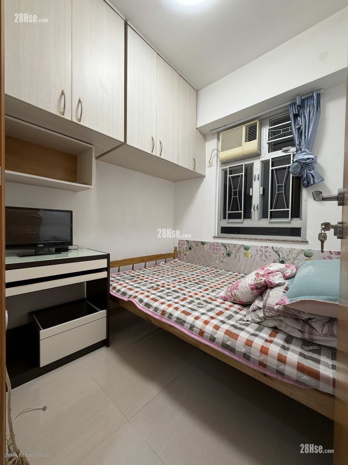 Fortune Centre Rental 3 Bedrooms , 1 Bathroom 424 ft²