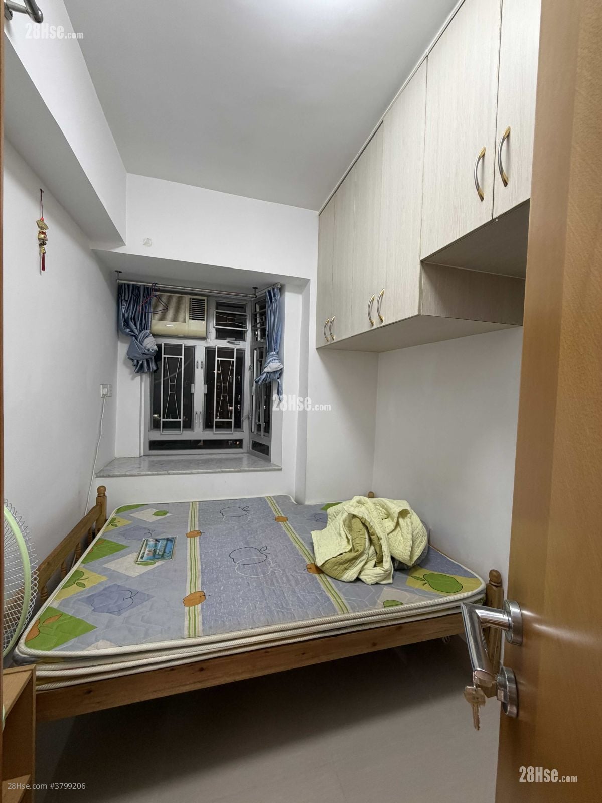 Fortune Centre Rental 3 Bedrooms , 1 Bathroom 424 ft²