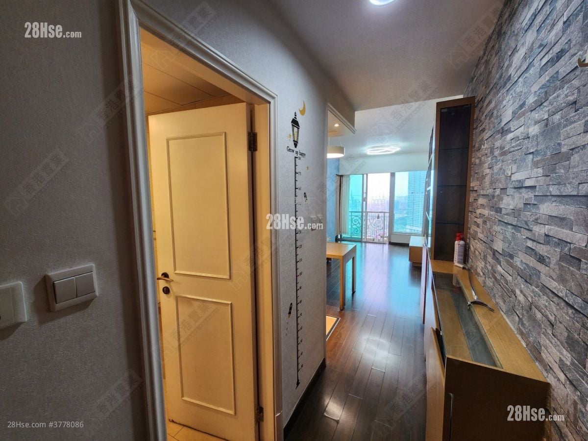 Banyan Garden Rental 2 Bedrooms , 1 Bathroom 468 ft²