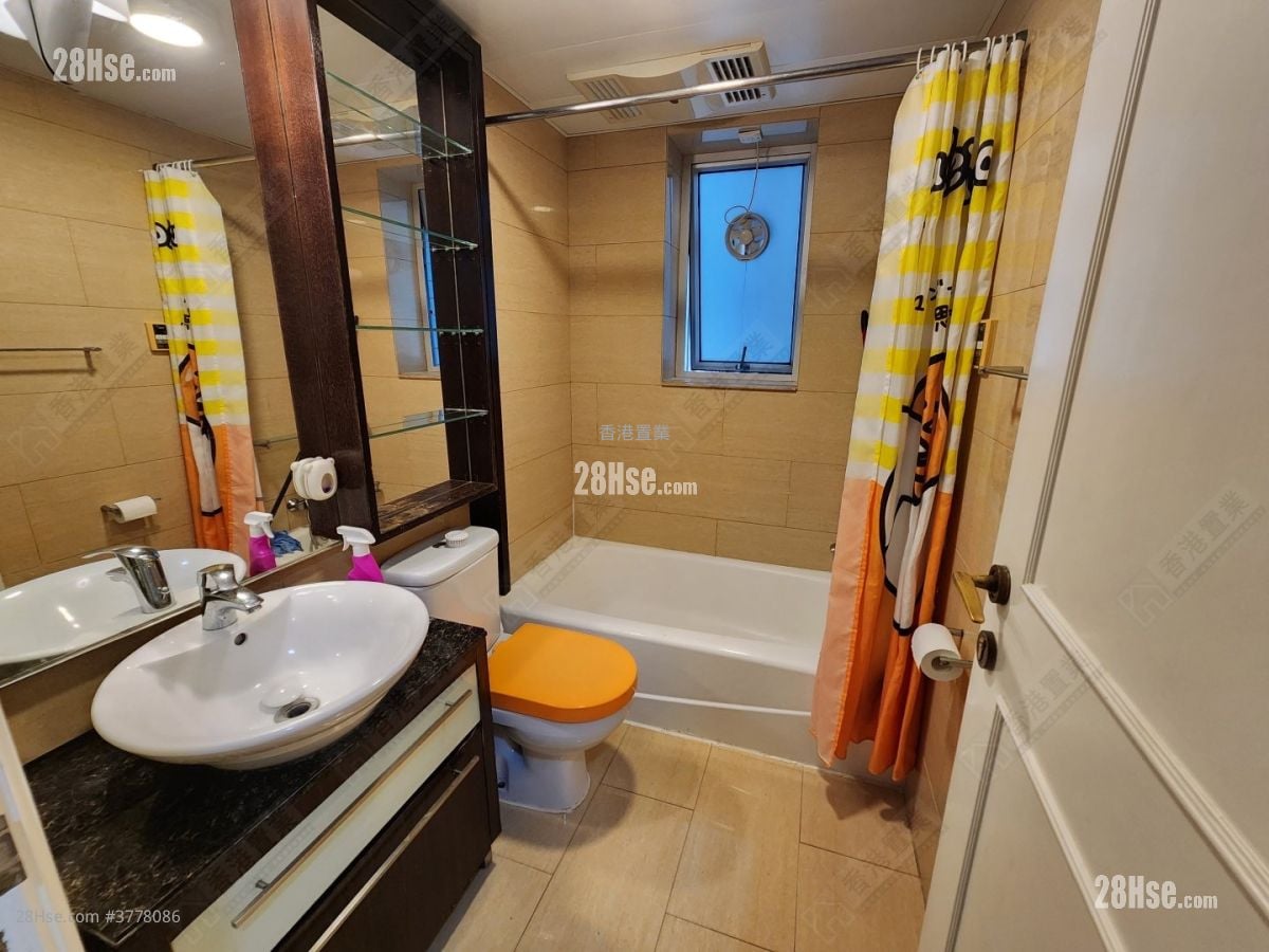 Banyan Garden Rental 2 Bedrooms , 1 Bathroom 468 ft²