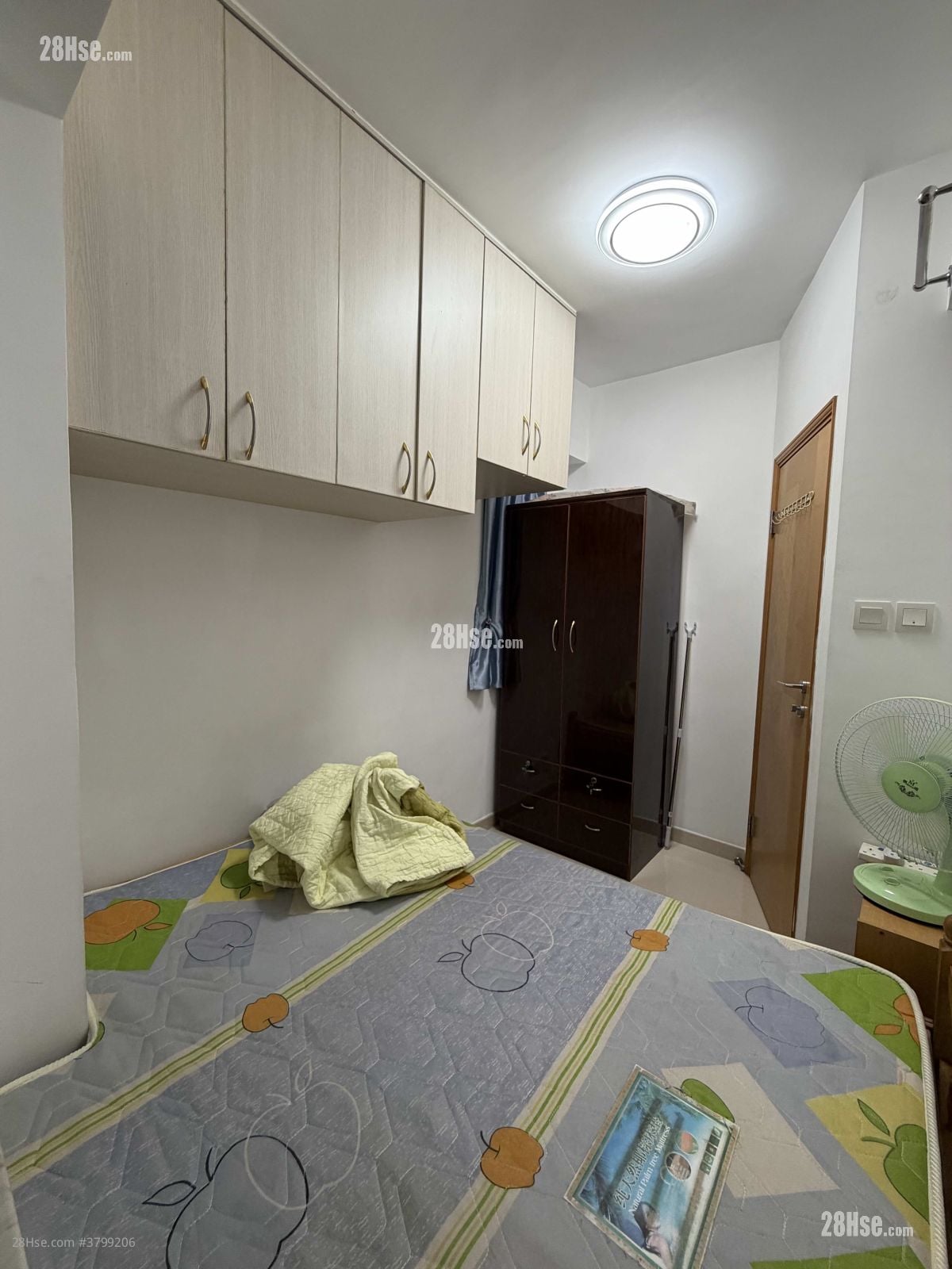 Fortune Centre Rental 3 Bedrooms , 1 Bathroom 424 ft²