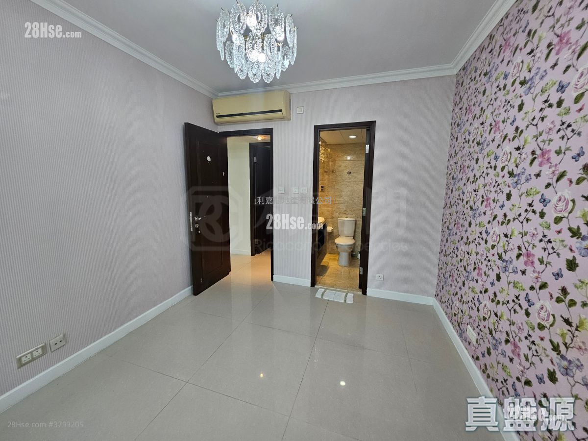 Meridian Hill Rental 4 Bedrooms , 3 Bathrooms 1,614 ft²