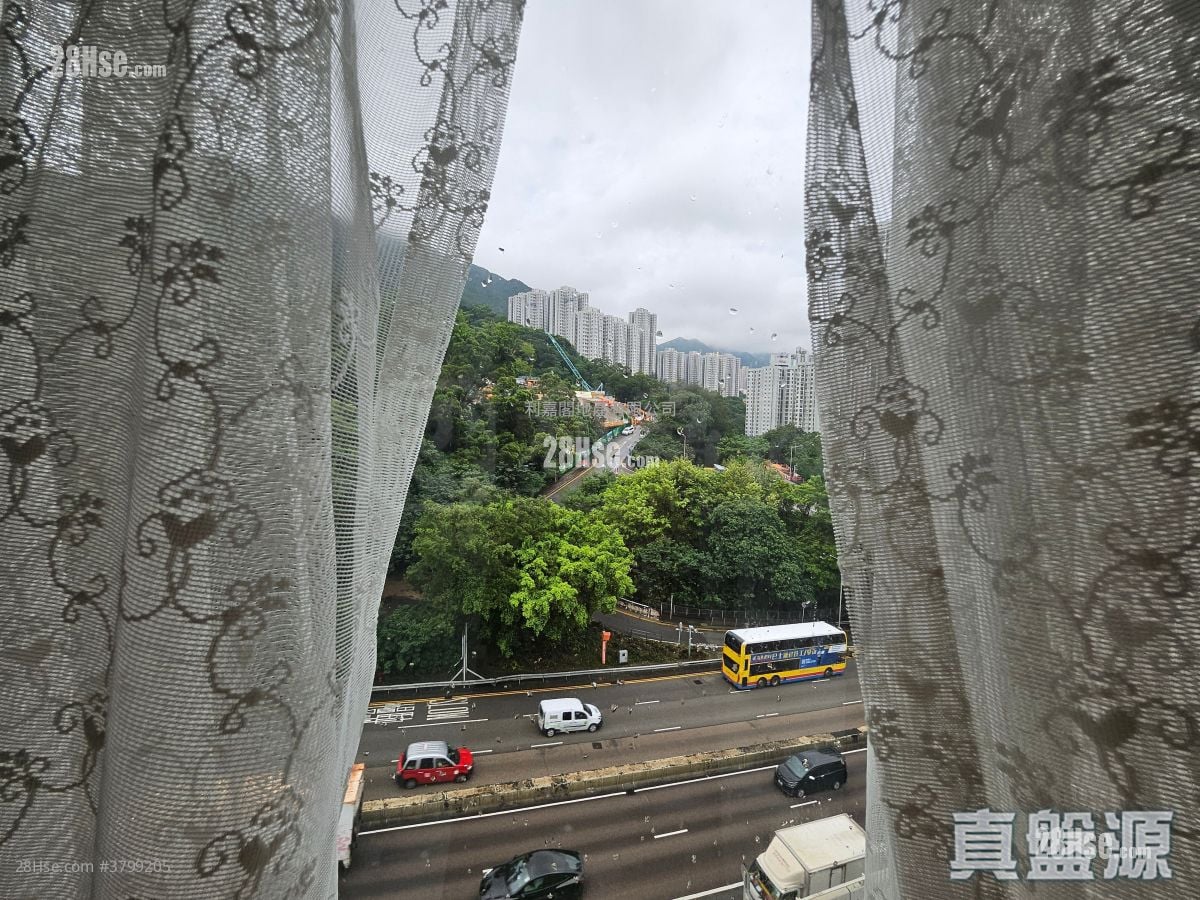 Meridian Hill Rental 4 Bedrooms , 3 Bathrooms 1,614 ft²