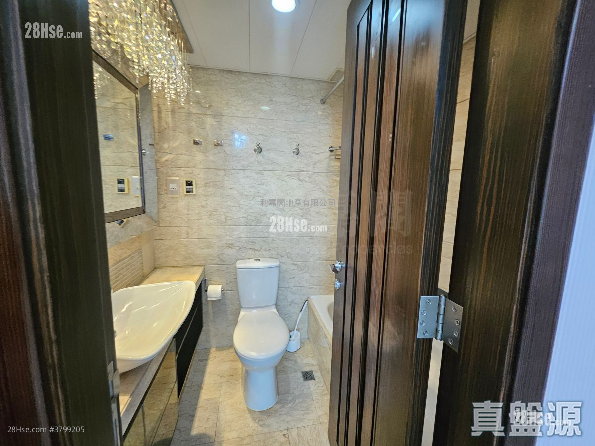 Meridian Hill Rental 4 Bedrooms , 3 Bathrooms 1,614 ft²