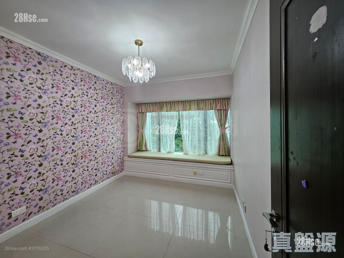 Meridian Hill Rental 4 Bedrooms , 3 Bathrooms 1,614 ft²