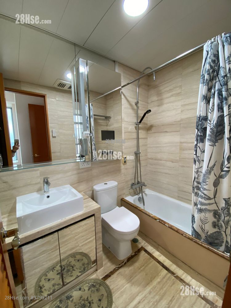 The Dynasty Rental 4 Bedrooms 728 ft²