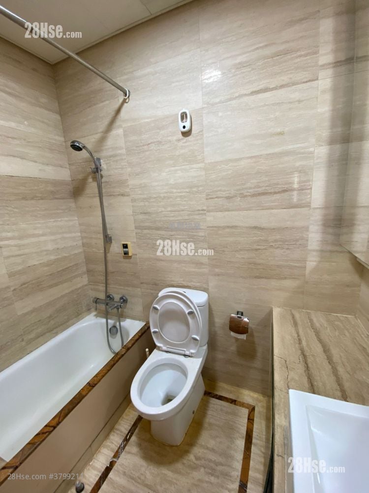 The Dynasty Rental 4 Bedrooms 728 ft²