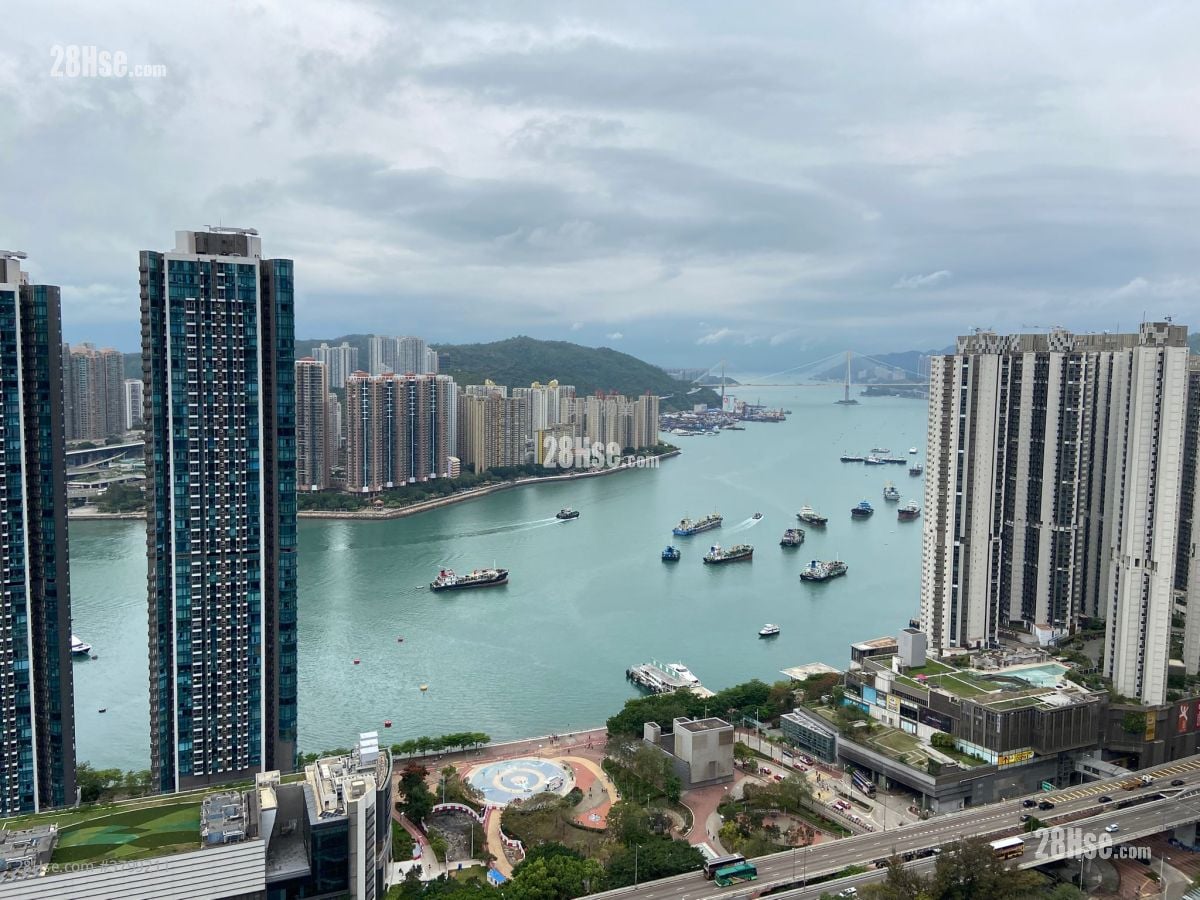 The Dynasty Rental 4 Bedrooms 728 ft²