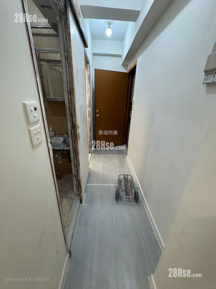 Capitol Mansion Rental 2 Bedrooms , 1 Bathroom 427 ft²