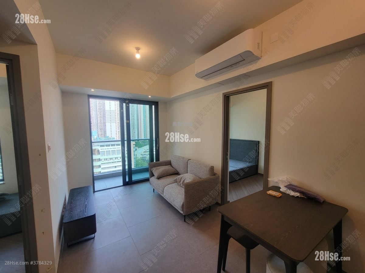 Yoho West Sell 2 Bedrooms 440 ft²