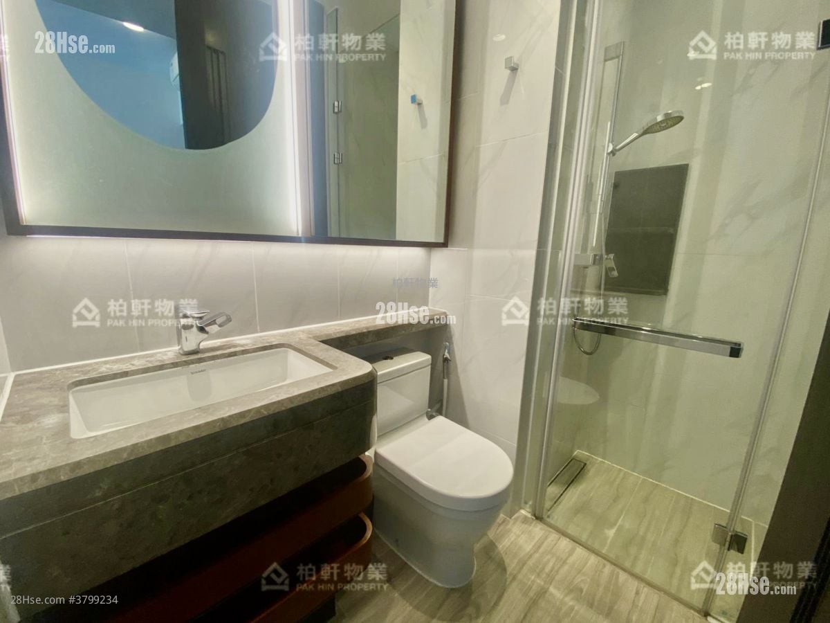 Novum East Sell 2 Bedrooms , 1 Bathroom 290 ft²