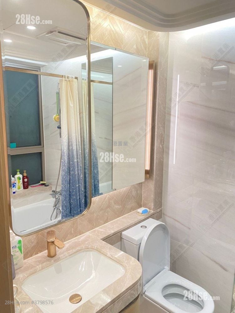 Grand Central Sell 2 Bedrooms , 1 Bathroom 522 ft²