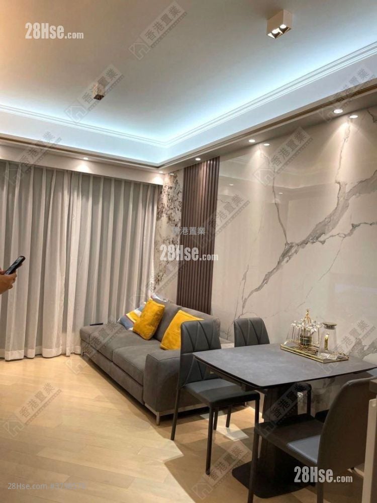 Grand Central Sell 2 Bedrooms , 1 Bathroom 522 ft²