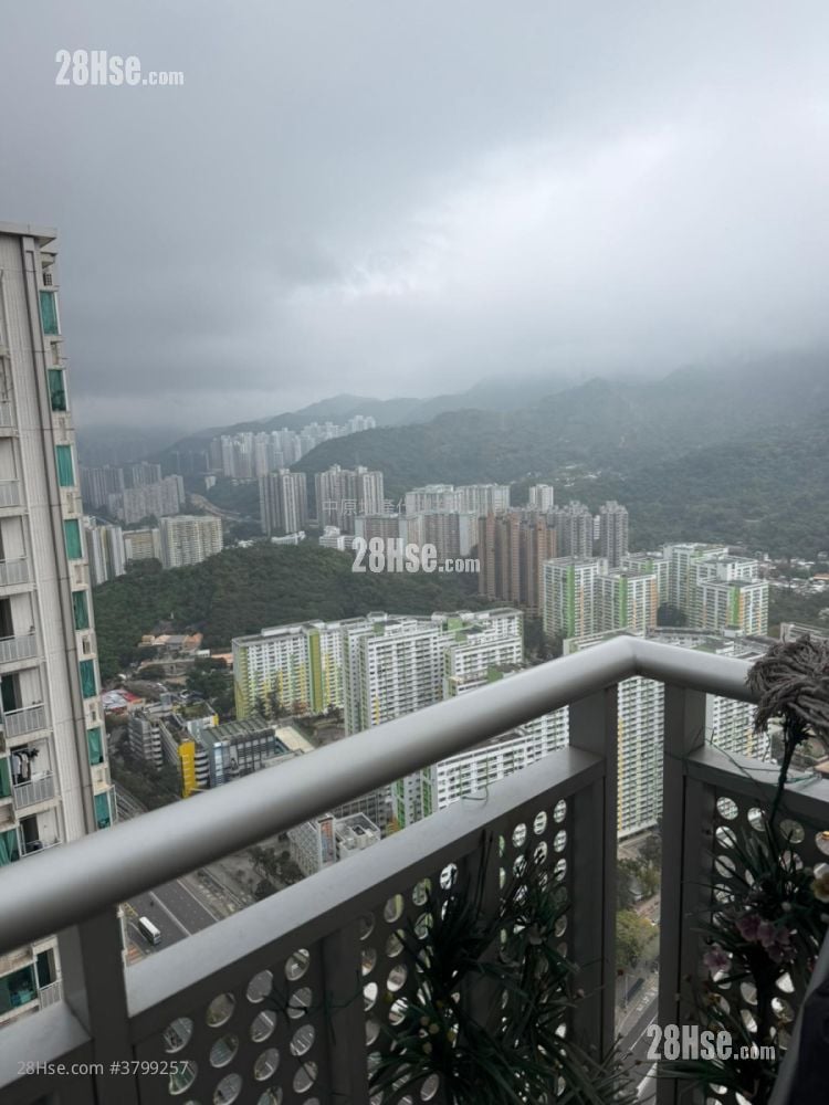 名城 售盘 3 房 , 2 浴室 757 平方尺