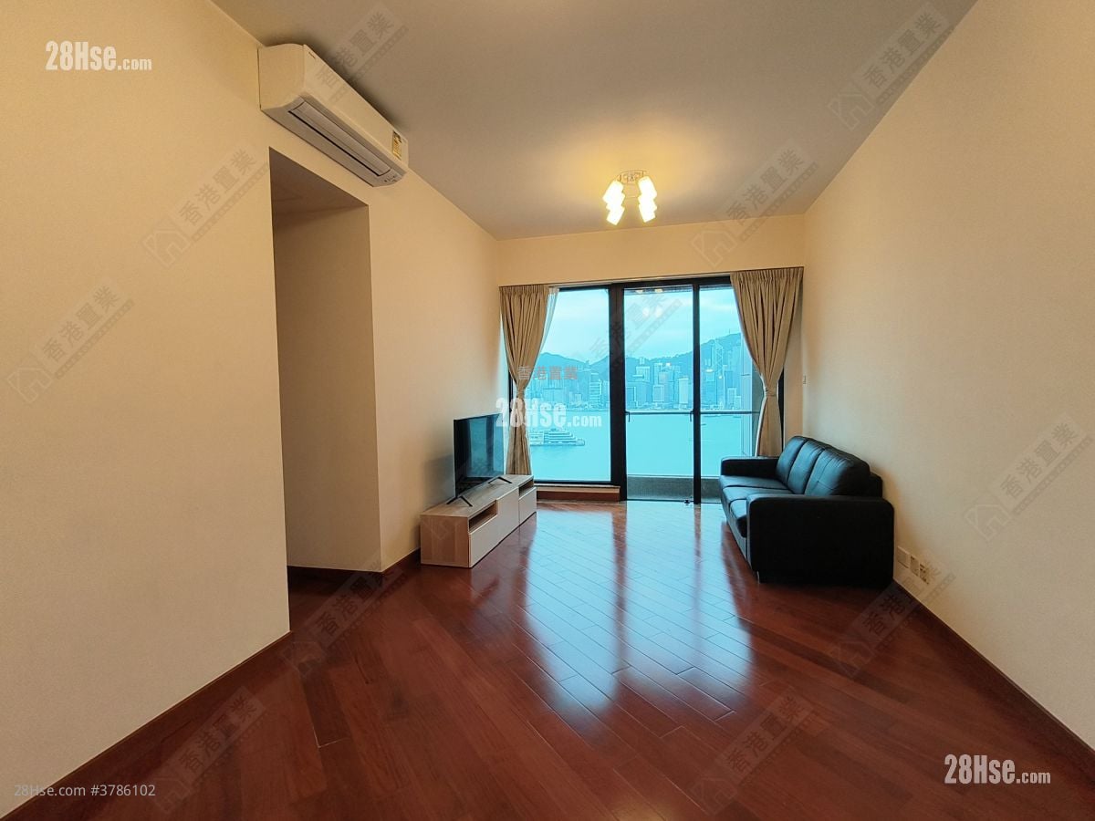 The Arch Rental 3 Bedrooms , 2 Bathrooms 841 ft²