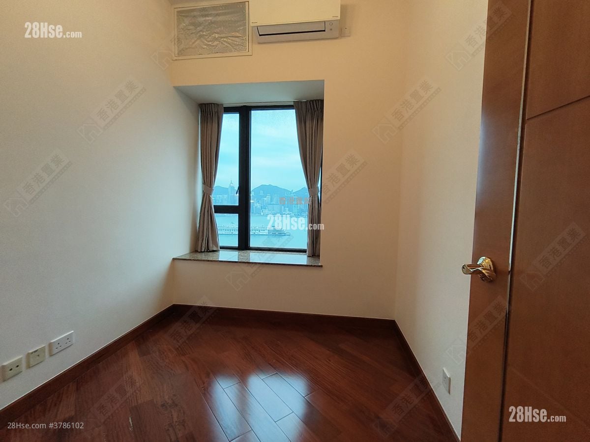 The Arch Rental 3 Bedrooms , 2 Bathrooms 841 ft²