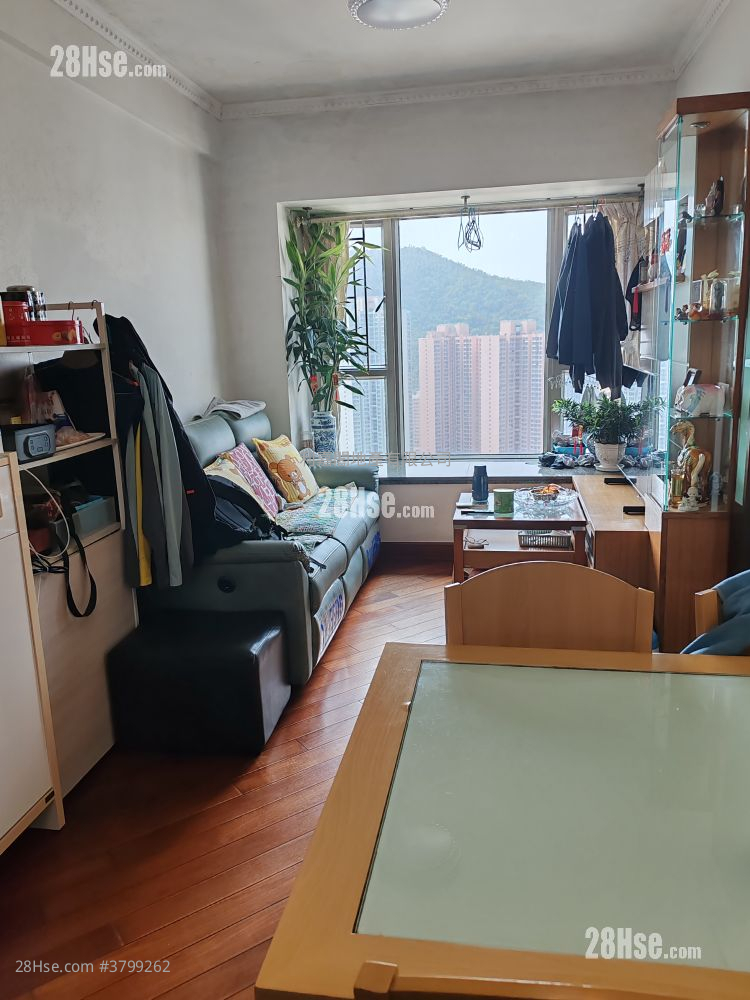 Tseung Kwan O Plaza Sell 3 Bedrooms , 1 Bathroom 502 ft²