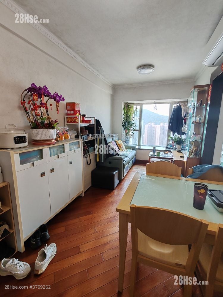 Tseung Kwan O Plaza Sell 3 Bedrooms , 1 Bathroom 502 ft²