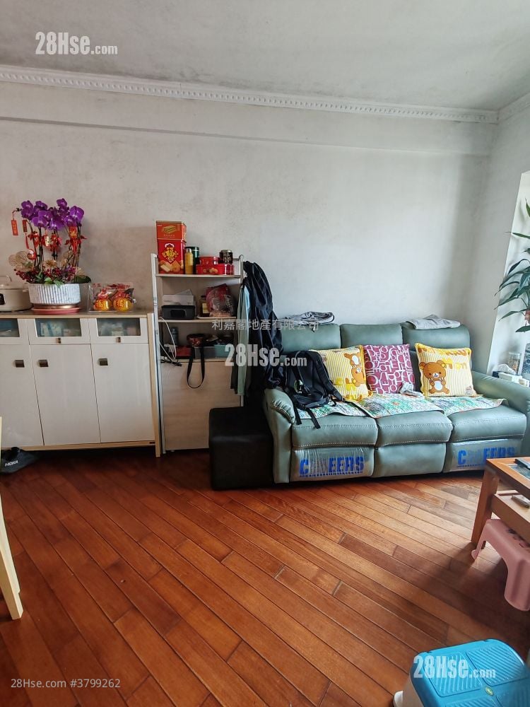 Tseung Kwan O Plaza Sell 3 Bedrooms , 1 Bathroom 502 ft²