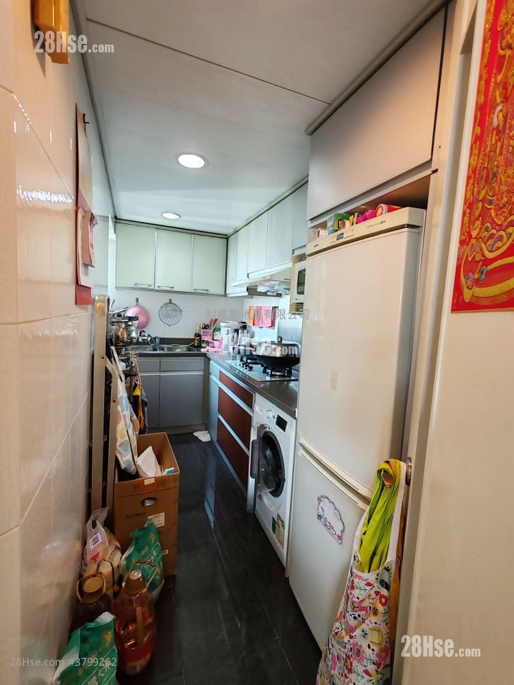 Tseung Kwan O Plaza Sell 3 Bedrooms , 1 Bathroom 502 ft²