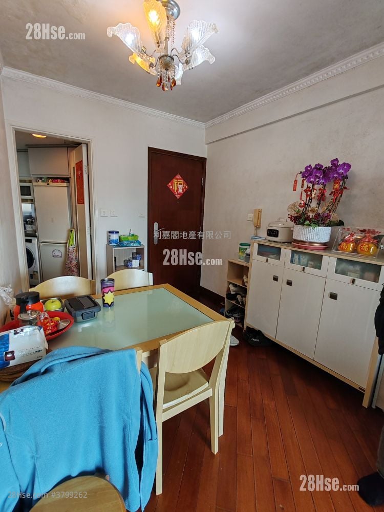 Tseung Kwan O Plaza Sell 3 Bedrooms , 1 Bathroom 502 ft²