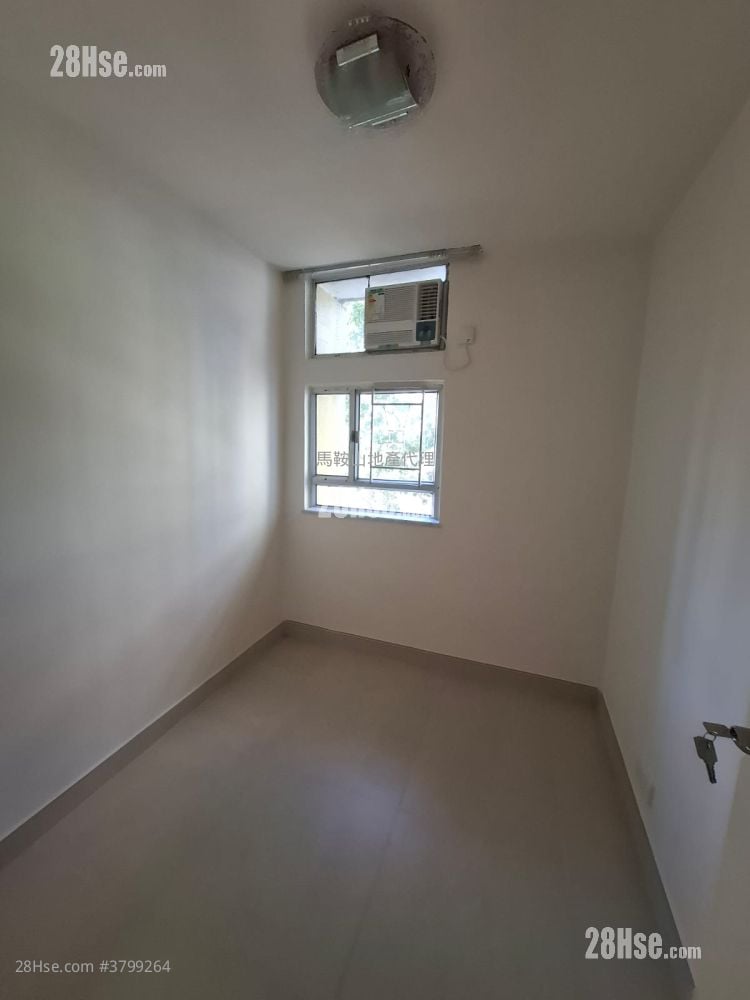 Kam Ying Court Rental 3 Bedrooms , 1 Bathroom 554 ft²