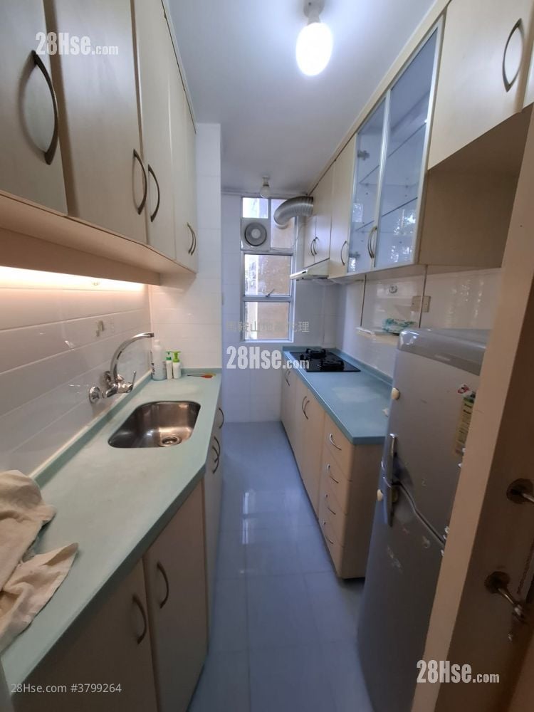 Kam Ying Court Rental 3 Bedrooms , 1 Bathroom 554 ft²