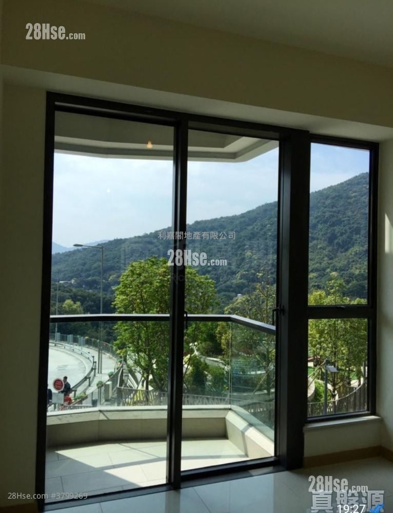 Dragons Range Sell 1 Bedroom 467 ft²