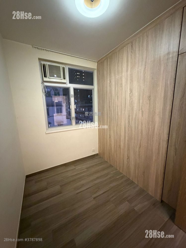 Viking Garden Sell 2 Bedrooms , 1 Bathroom 449 ft²