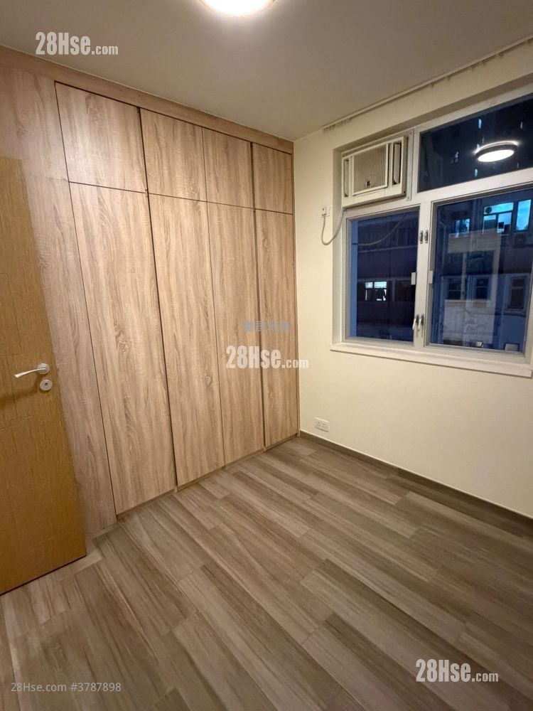 Viking Garden Sell 2 Bedrooms , 1 Bathroom 449 ft²