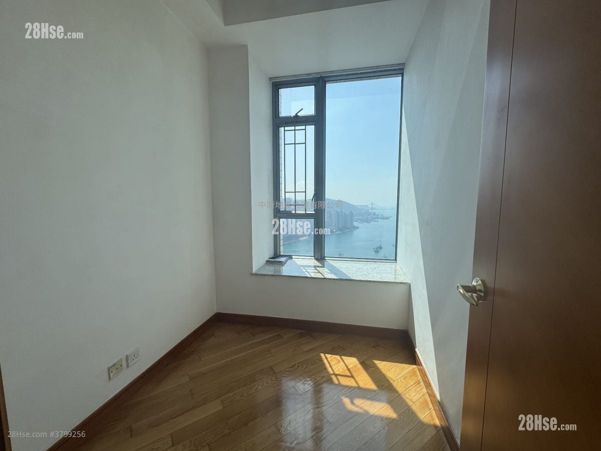 The Dynasty Rental 3 Bedrooms , 2 Bathrooms 728 ft²