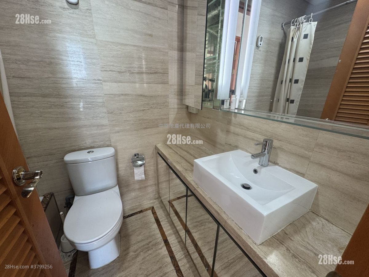 The Dynasty Rental 3 Bedrooms , 2 Bathrooms 728 ft²