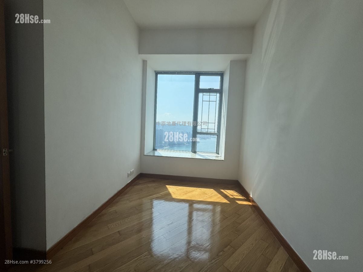 The Dynasty Rental 3 Bedrooms , 2 Bathrooms 728 ft²