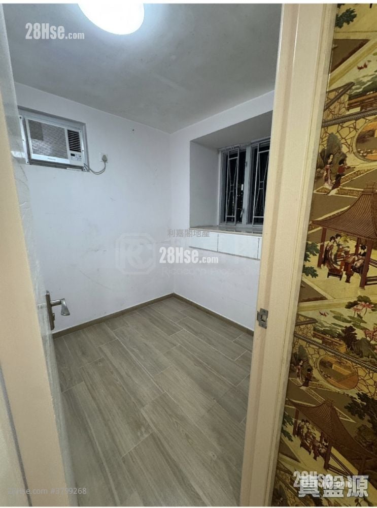 淘大花园 租盘 377 平方尺