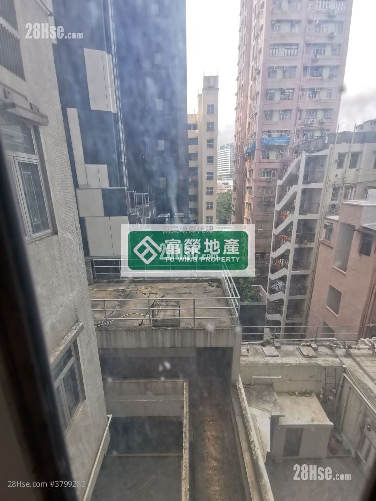 Tak Bo Building Sell 2 Bedrooms , 1 Bathroom 407 ft²