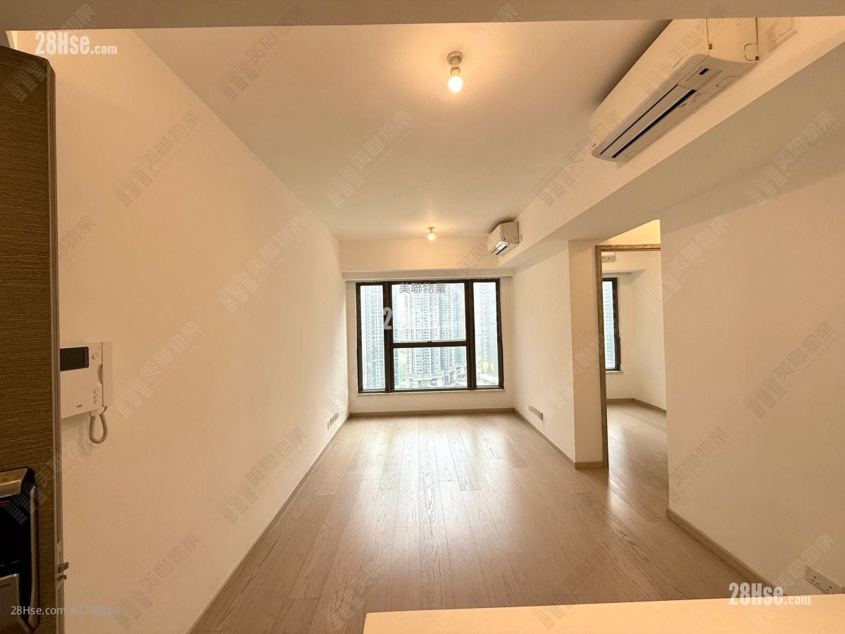 Sea To Sky Sell 2 Bedrooms , 1 Bathroom 470 ft²