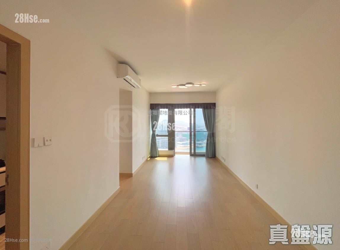 Marini Sell 3 Bedrooms 770 ft²
