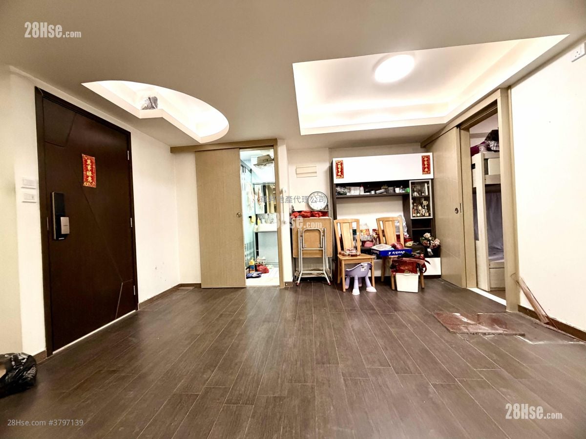 Po Lai Court Rental 2 Bedrooms , 1 Bathroom 457 ft²