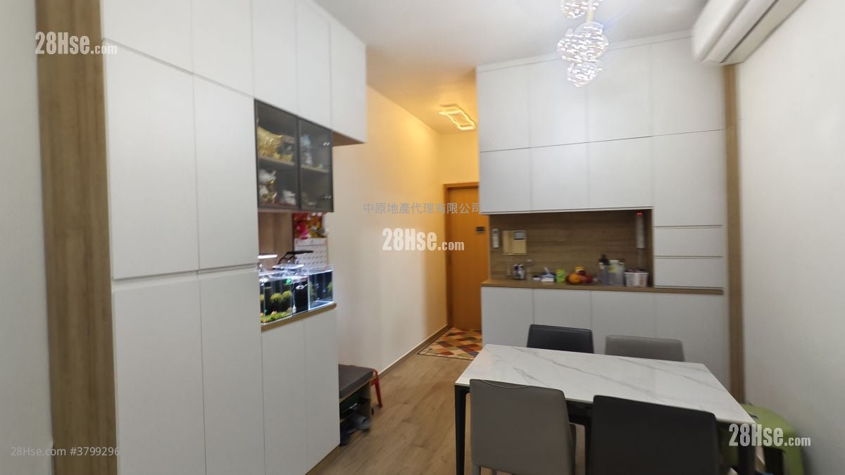 名逸居 售盘 2 房 , 1 浴室 527 平方尺